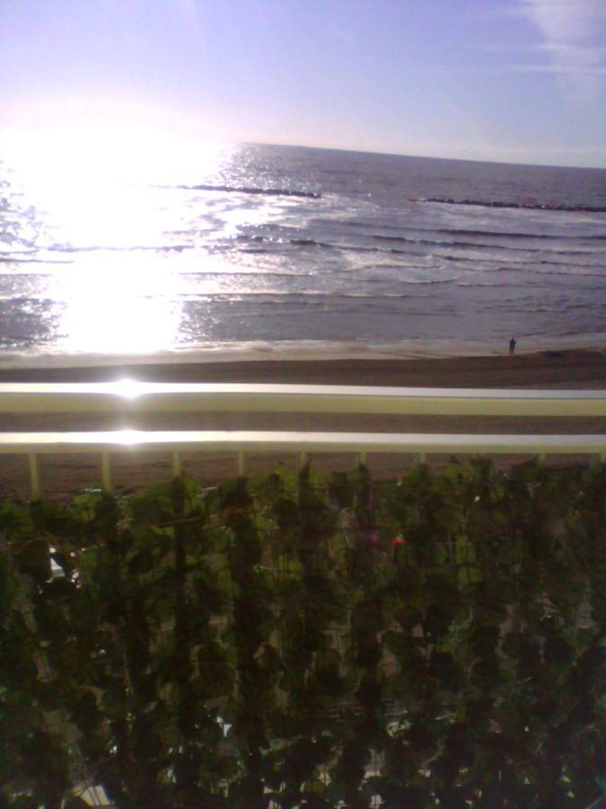 Giovanni In Romantic Adria On The Beach Apartment Lido di Pomposa Exterior photo